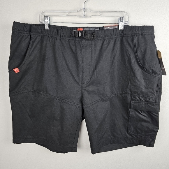 The American Outdoorsman Men's Black Shorts NWT, size XXL